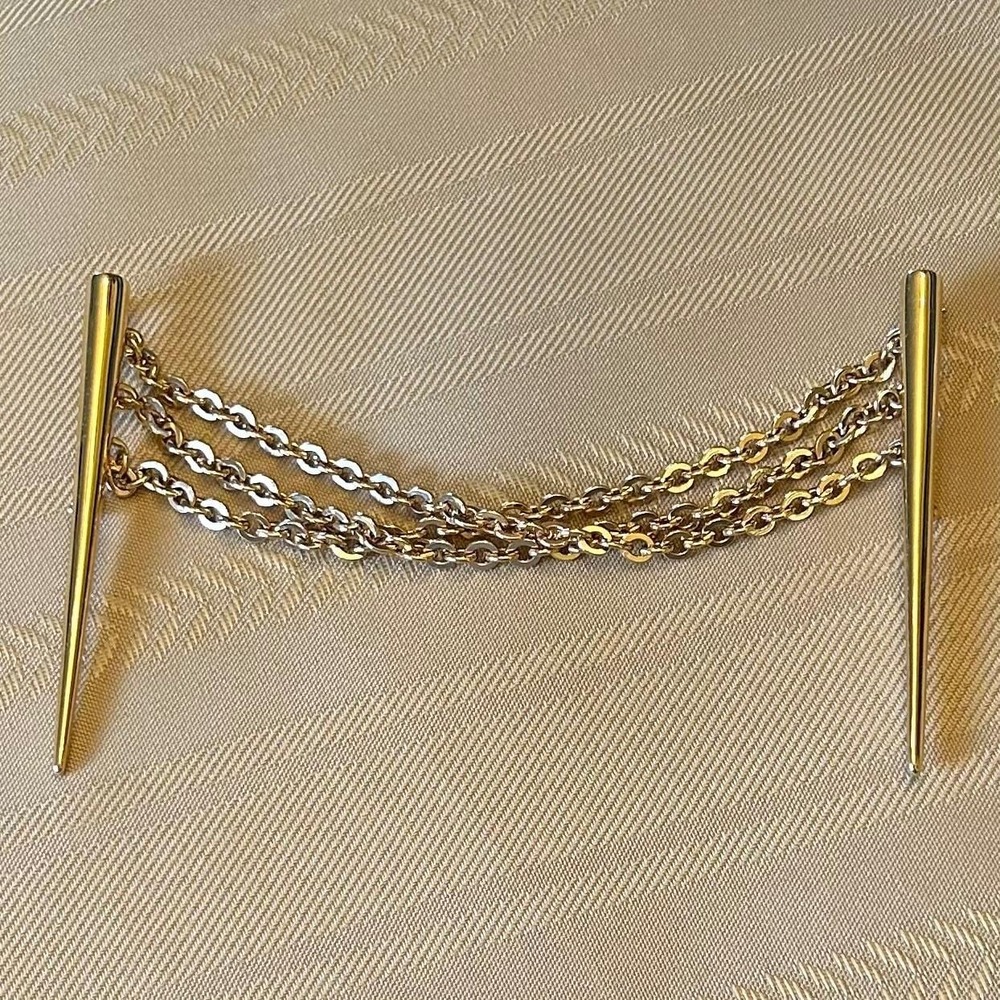 Monet Vintage Gold Tone Triple Chain Double Spike Pin Large Sweater Clip Brooch - Picture 2 of 12